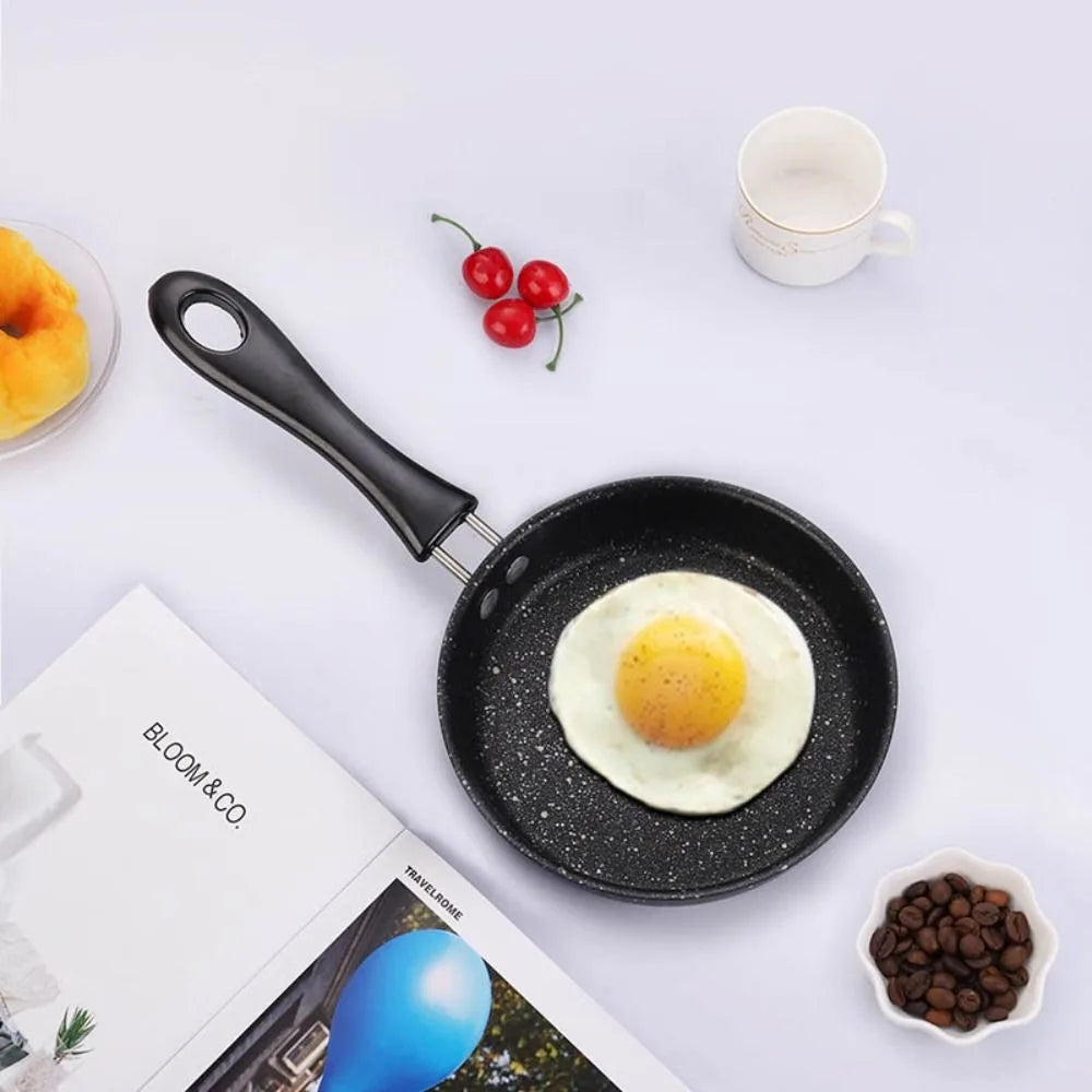 12cm Mini Non-stick Pan with Anti-stick Coating Professional Fry Egg Pan Lightweight Long Handle Omelette Pot Pancake