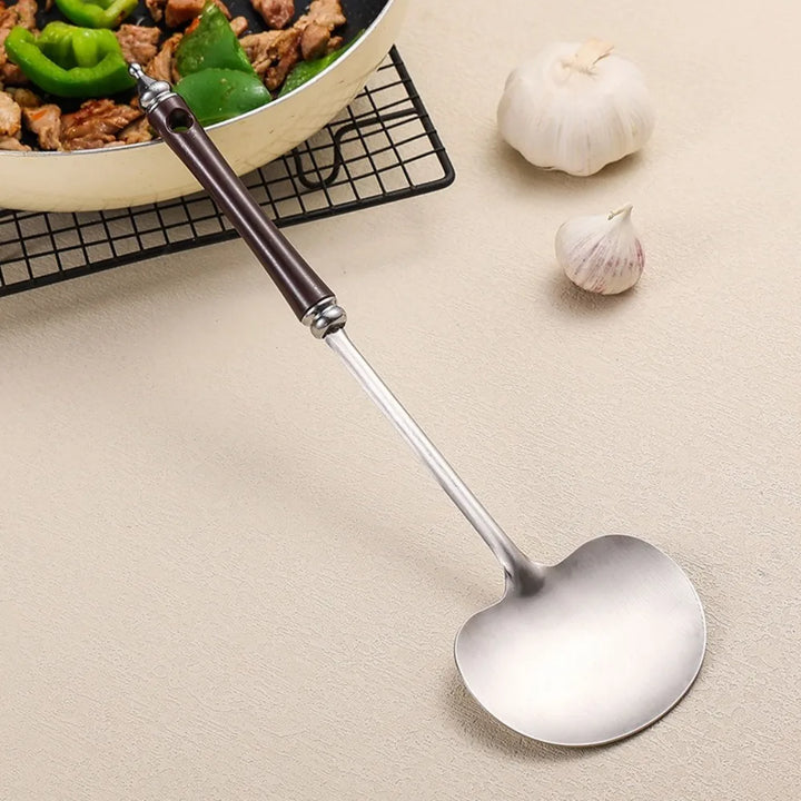 Stainless Steel Wok Spatula Long Wooden Handle Kitchen Utensils Chef-specific Mushroom Shovel Kitchen Accessories Essentials