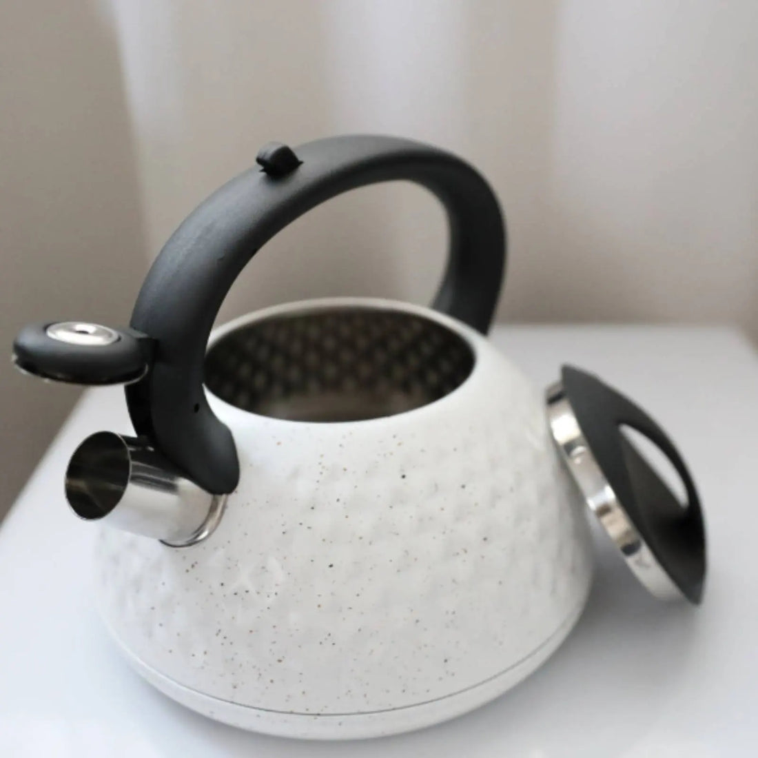 Stainless Steel Whistling Kettle Rust Proof Whistling Tea Kettle Household Cookware Fast Boiling Chemical-Free Safe