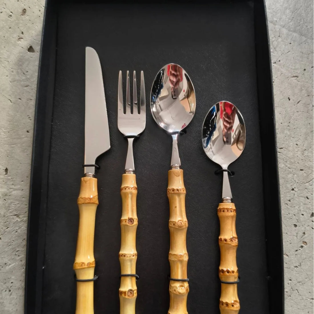 20Pcs Silver Bamboo Handle Cutlery Set 304 Stainless Steel Dinnerware Set Knife Dessert Fork Spoon Tableware Kitchen Flatware