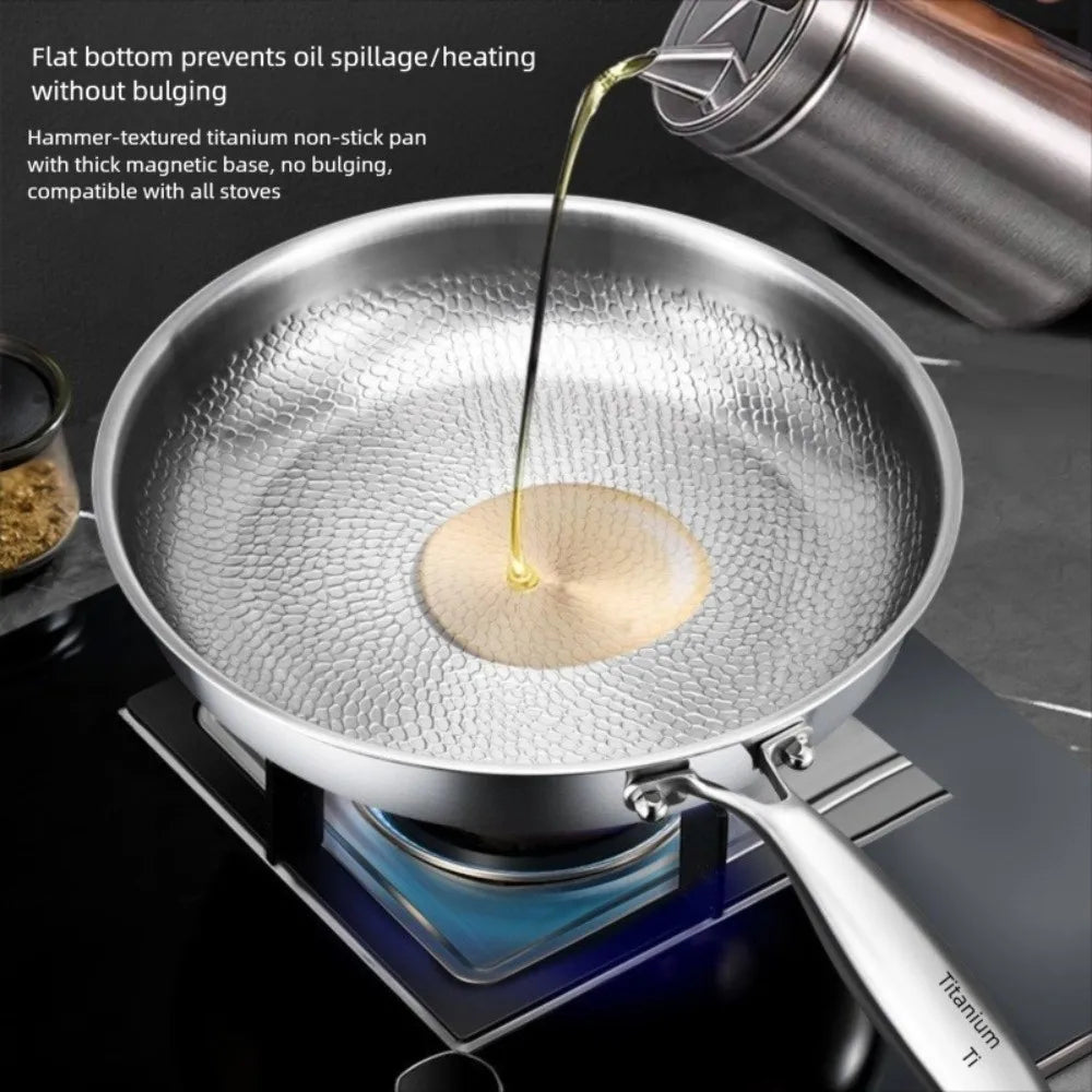 26/28/30/32cm Titanium Frying Pan Uncoated Non Stick Steak Frying Pan Thickened Fish Scale Hammer Pattern Kitchen Cookware